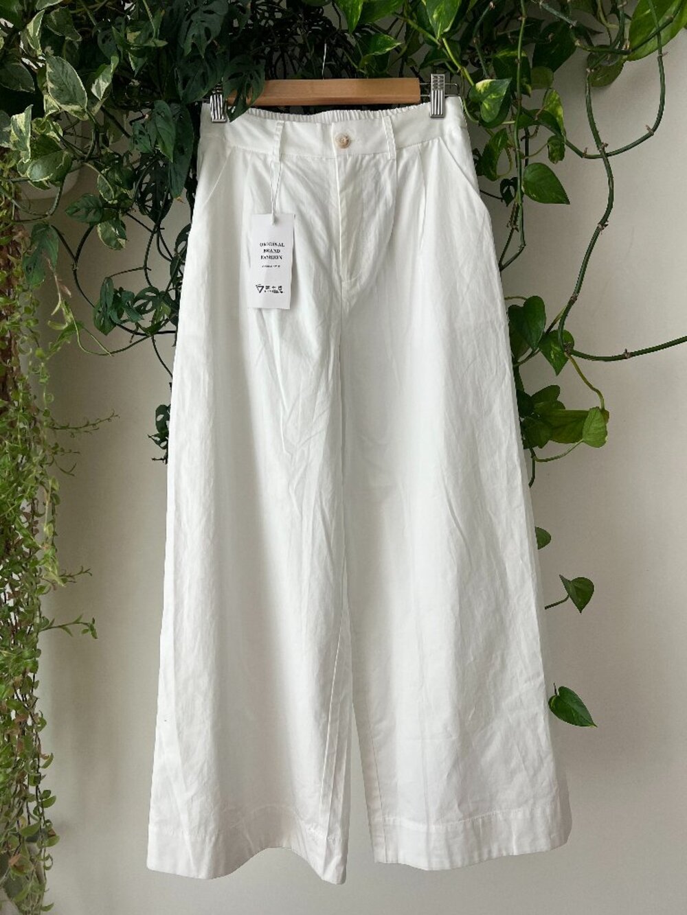 NWT White Wide Leg Pants